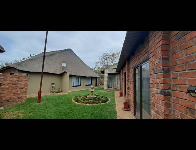 3 BEDROOM HOUSE FOR SALE IN OLIFANTSNEK